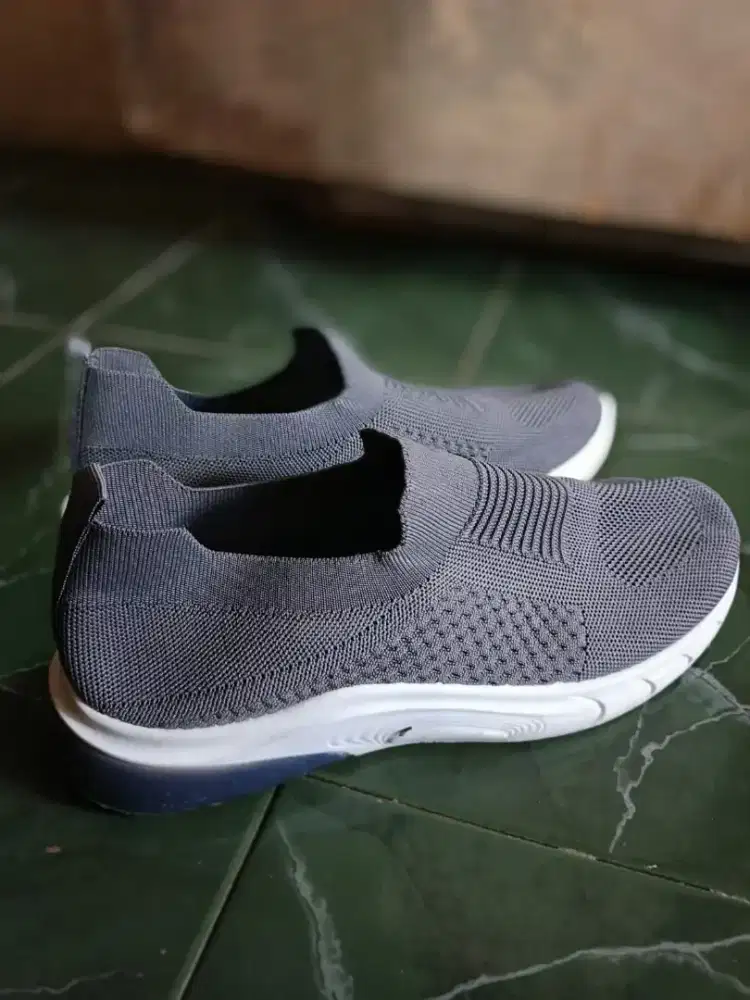 Dijual sepatu pria