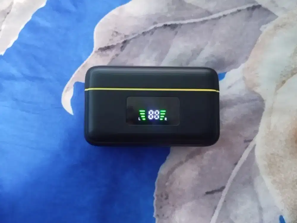 MIC WIRELESS HOCO EQ 3