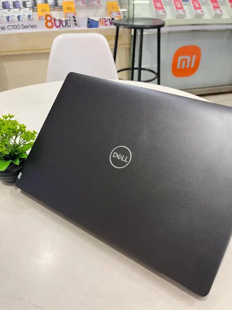 Laptop DELL 5300
