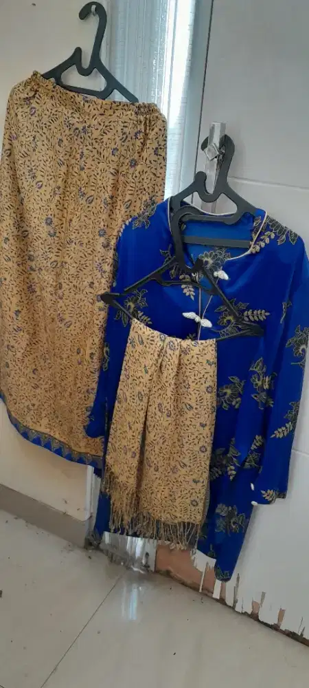Setelan preloved ukuran L
