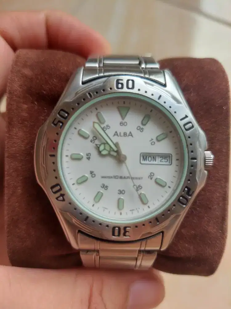 Jam tangan arloji alba