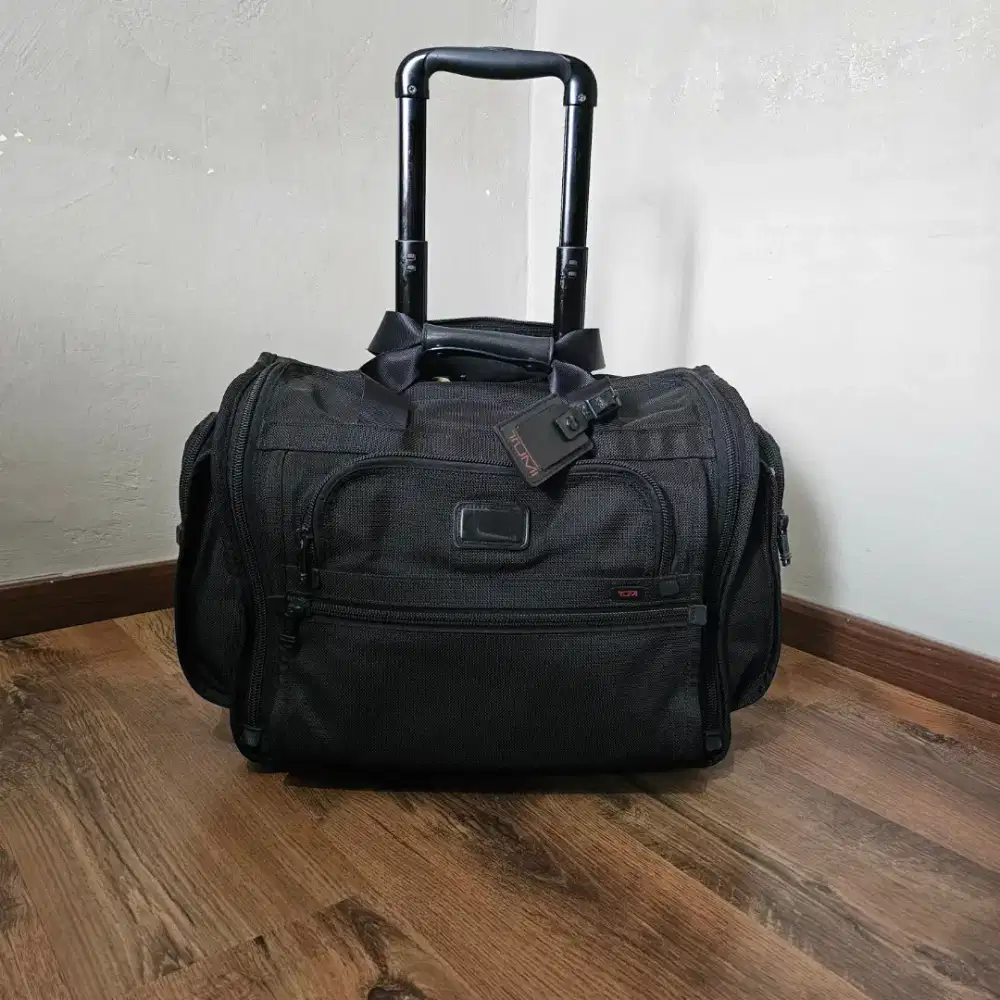 Koper Tumi cabin pilot 2 wheeled duffle