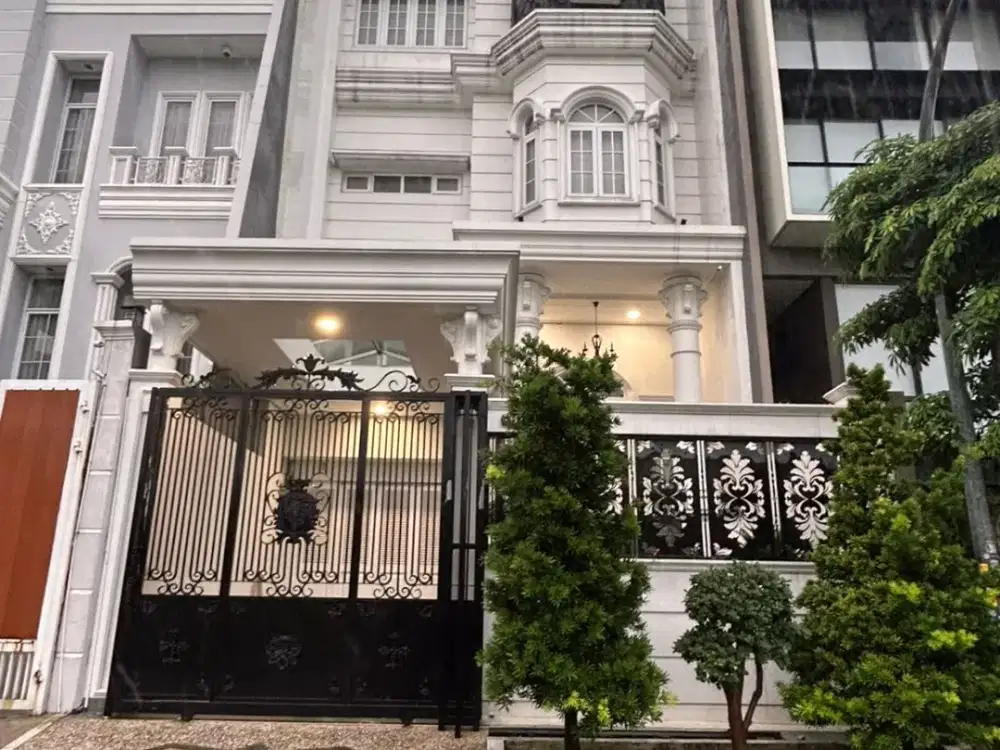 Di Jual Rumah Mewah Manyar Pik , Full Furnish