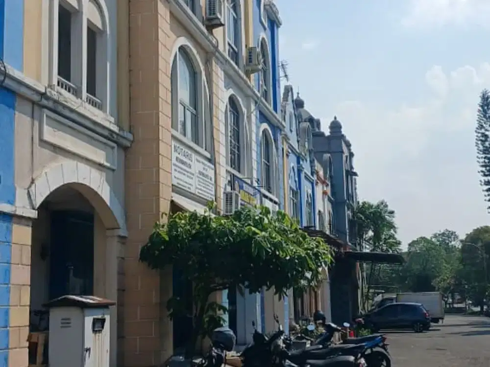 Ruko Deltamas Cikarang Komplek Spanish Square 2 LT Luas 60 Rp. 65 Jt/Tahun Siap Huni