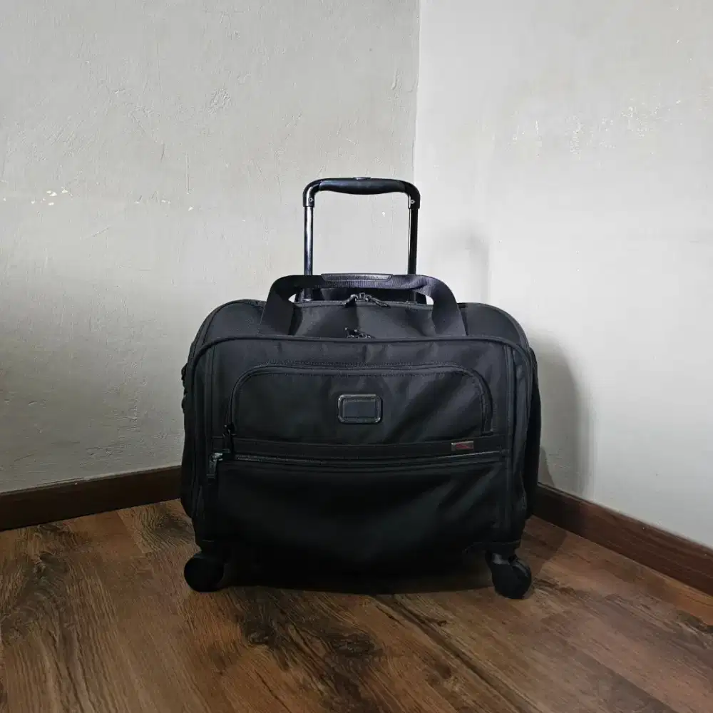 Koper Tumi cabin alpha 3 compact duffle 4 wheeled