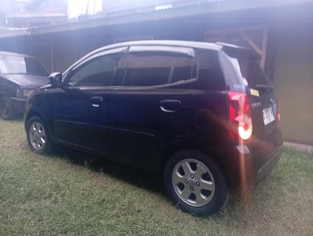 Kia Picanto 2010 Bensin