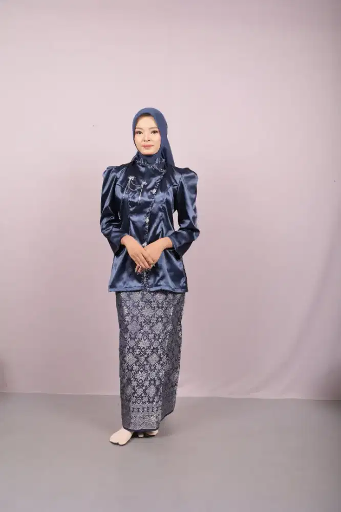Jasa Payet(gown,kebaya,sandal dll),custom baju,permak baju,jahit
