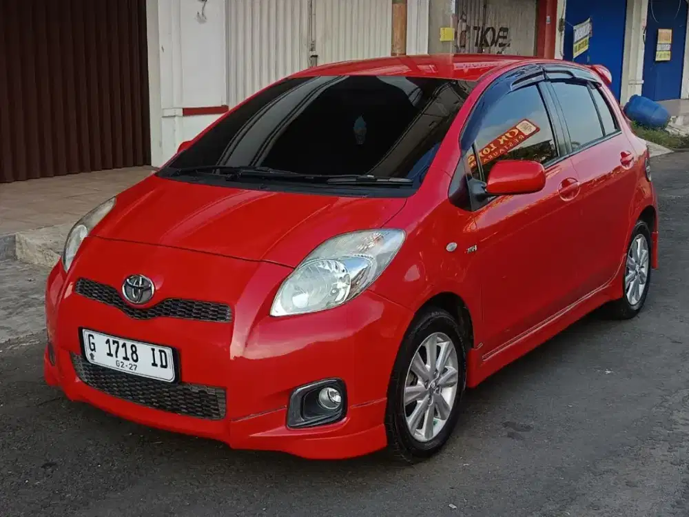 Toyota Yaris E Manual 2012 Merah KM 77rb Pajak 02-2027 Super Terawat