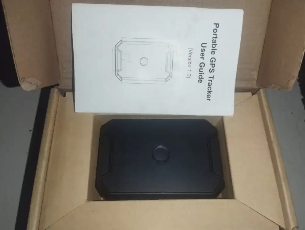 GPS Tracker Mobil Portable Universal Baru