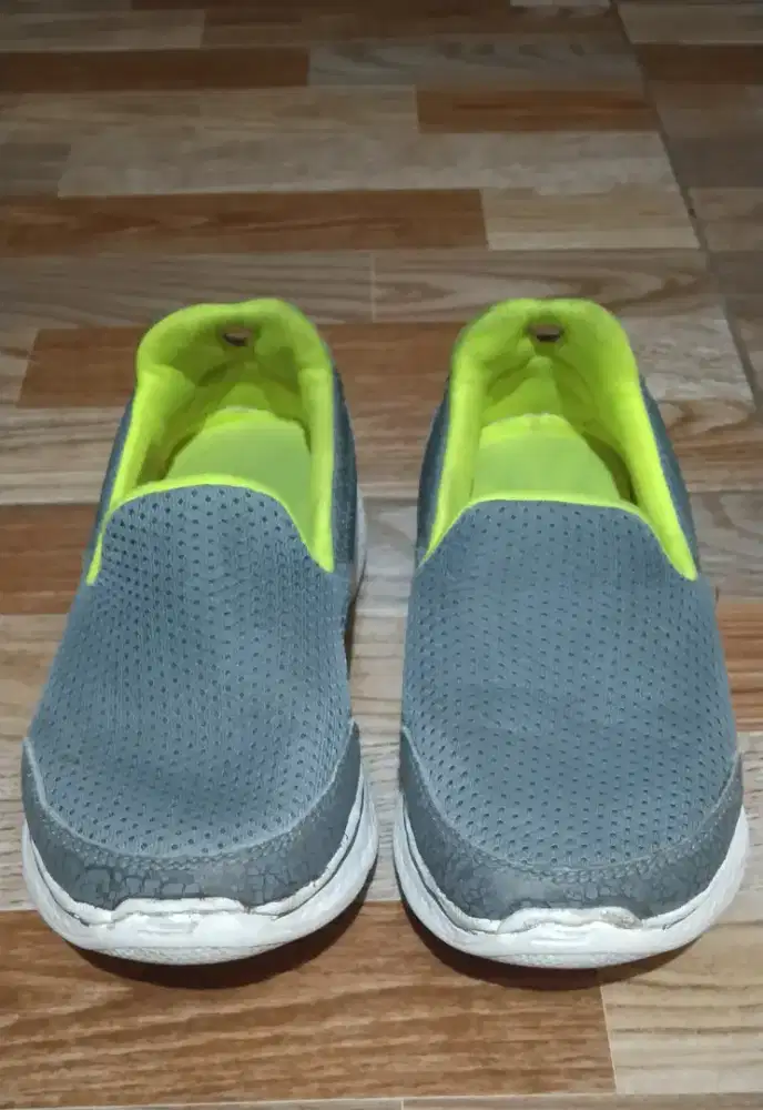 Sepatu Sketcher unisex