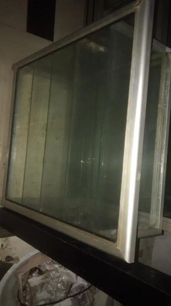 STELING KACA JUALAN WARUNG