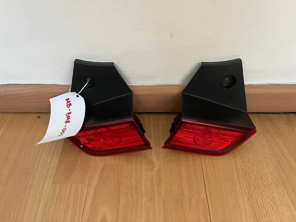 Reflector Tail Ramp Pajero Sport