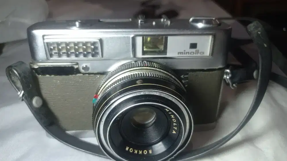 DiJual kamera analog Minolta Uniomat lensa Rokkor 45mm