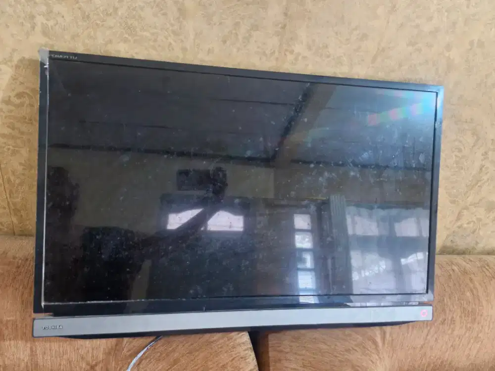 dijual cepat TV merek TOSHIBA 32INCH