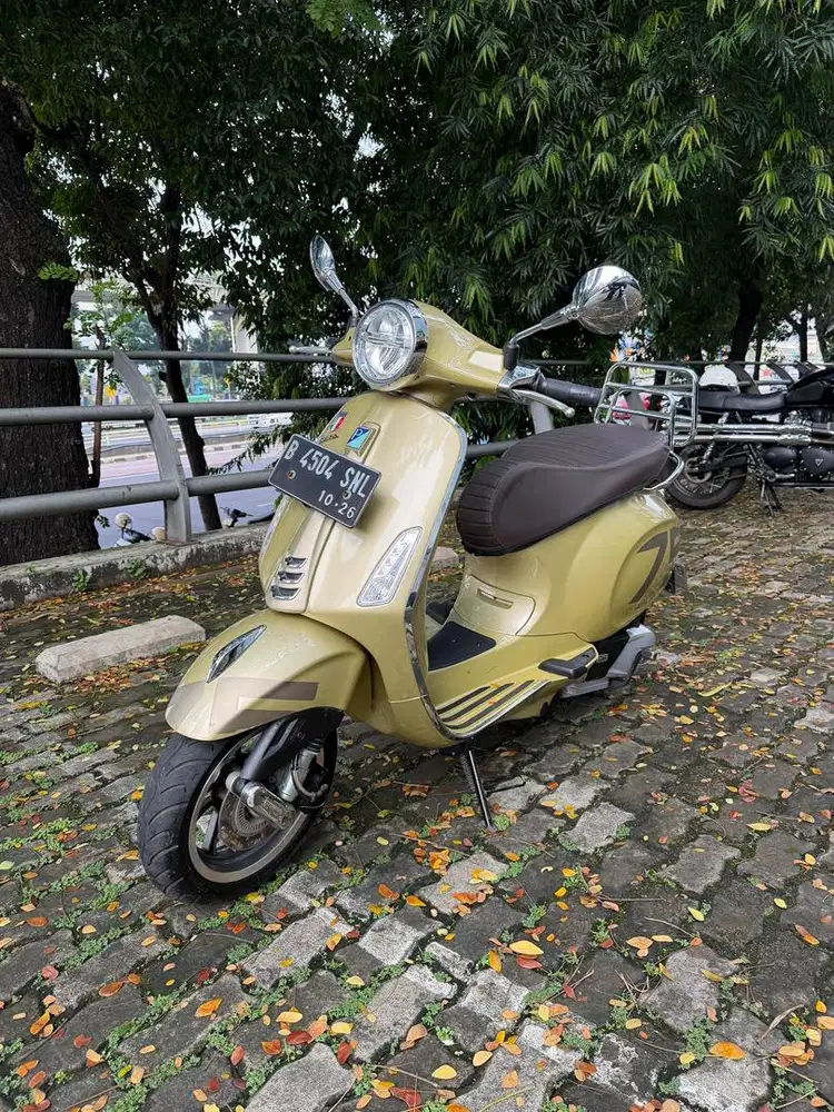 Vespa Anniversary 75Th