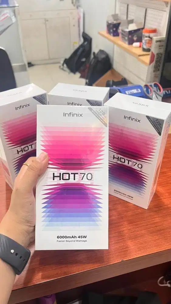 New infinix HOT 70 6/128 , 6/256 , 8/128 SEGELBOX GARANSI RESMI