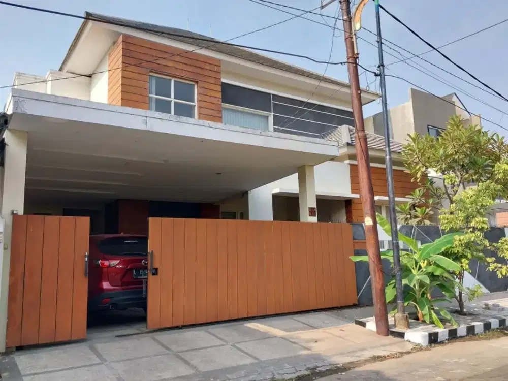 ‼️TERAWAT SIAP HUNI‼️ RUMAH RUNGKUT ASRI SURABAYA TIMUR. 2 LANTAI MINIMALIS LOKASI STRATEGIS DEKAT MERR, UPN, Dll