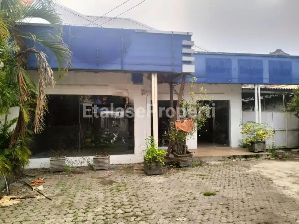 Disewakan rumah usaha jl kutai dekat raya darmo pusat kota surabaya