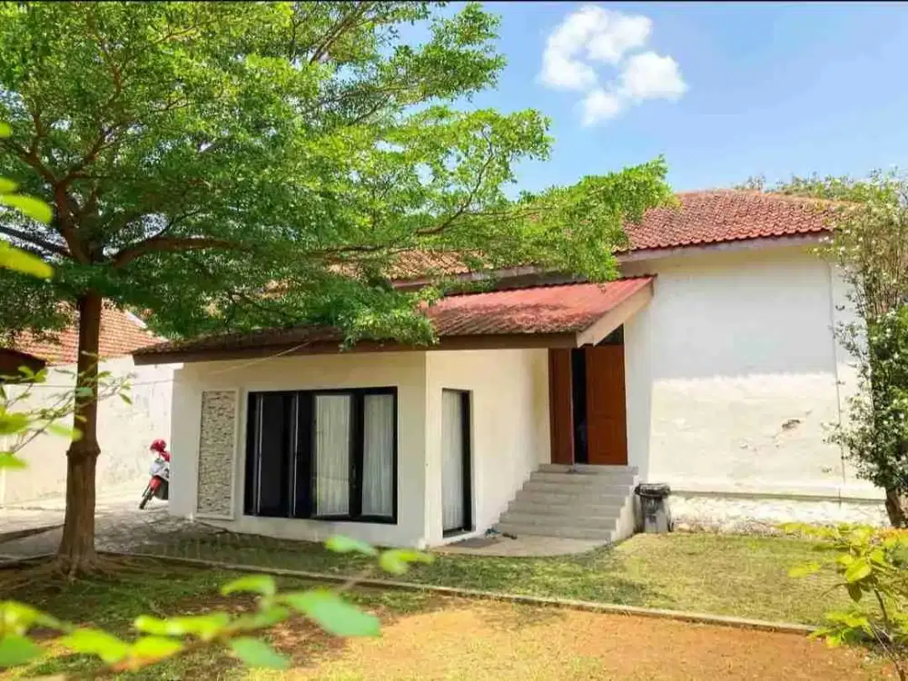 RUMAH JALAN RAYA TENTARA PELAJAR LAMPER KIDUL SEMARANG SELATAN