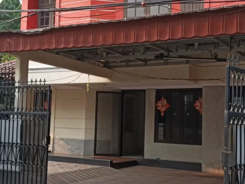 turun hargaa !! jual rumah 2 lantai di kelapa gading