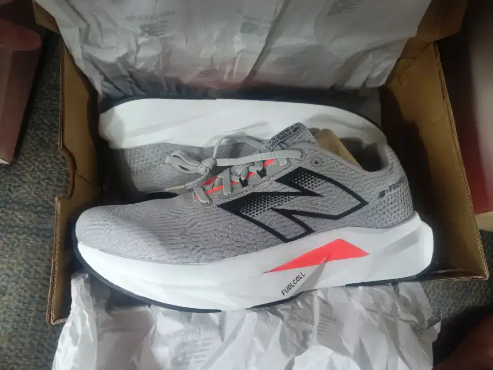 sepatu running new balance fuel cell propel v5 original