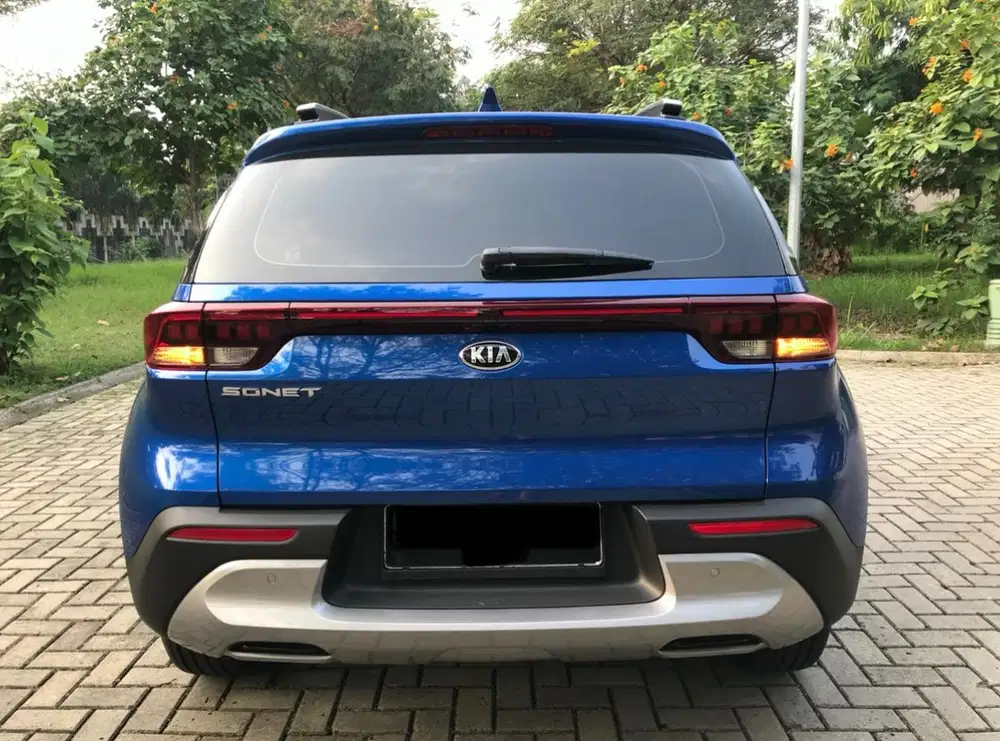 Dijual Kia Sonet Dynamic AT 2021 — Siap Pakai, Pajak Hidup, KM Rendah!