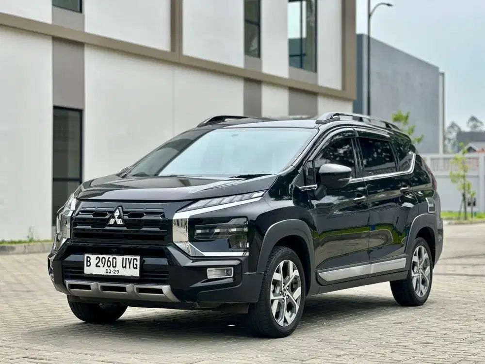 (LOW KM) Mitsubishi Xpander 1.5 Cross AT 2023 / 2024