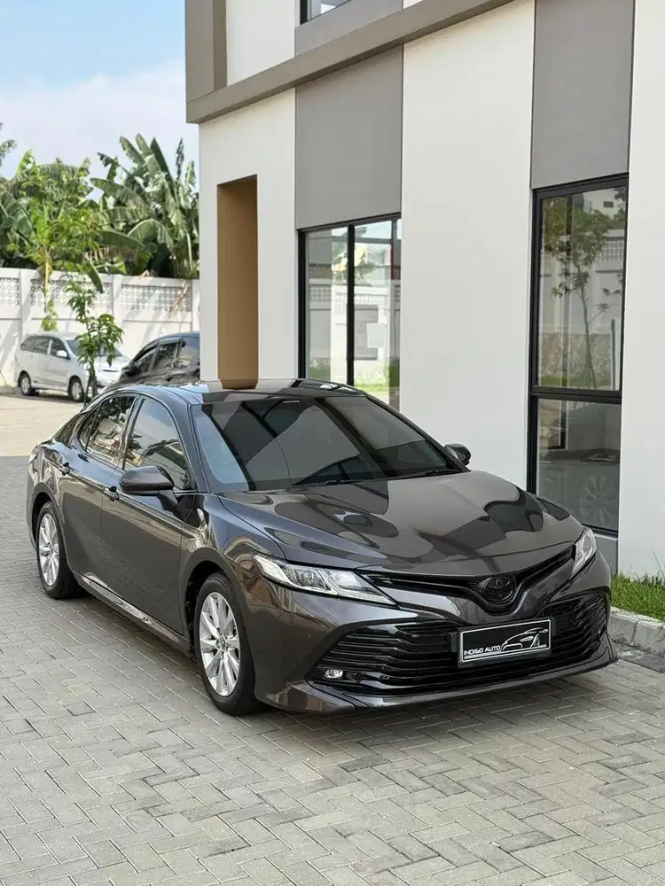 Toyota Camry V AT 2020