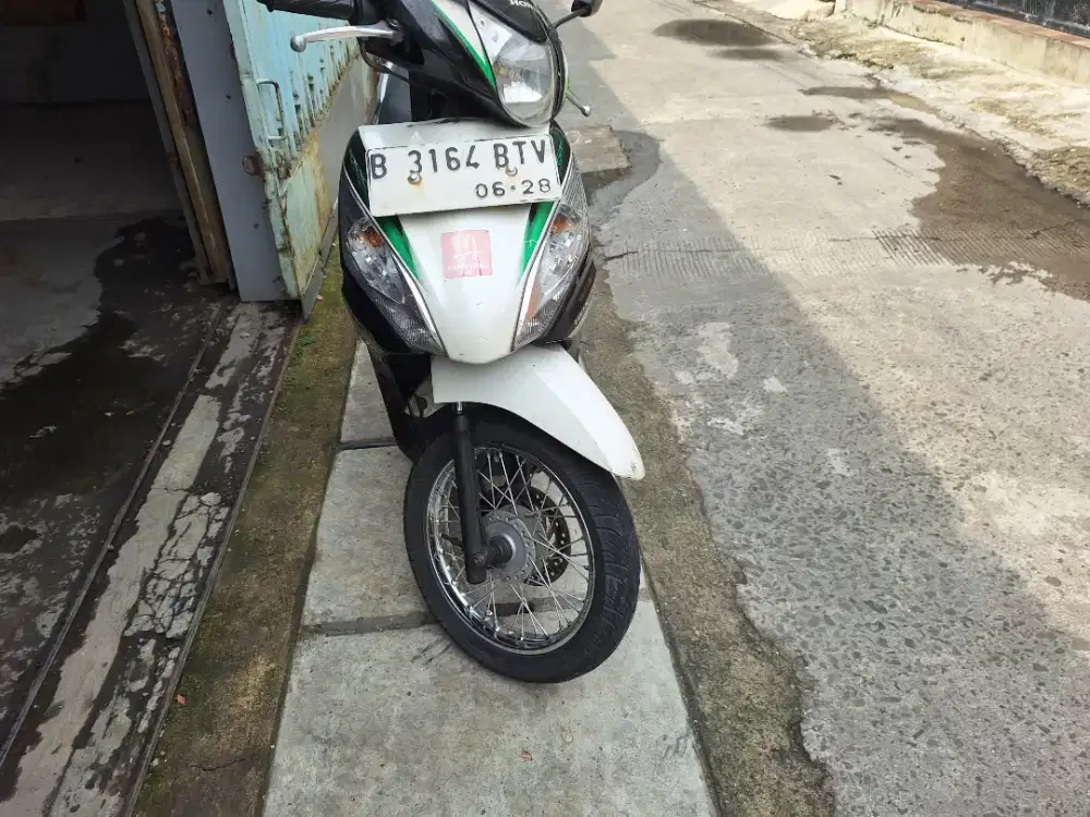 Motor honda spacy tahun 2013 hijau met pajak hidup surat2 lengkap