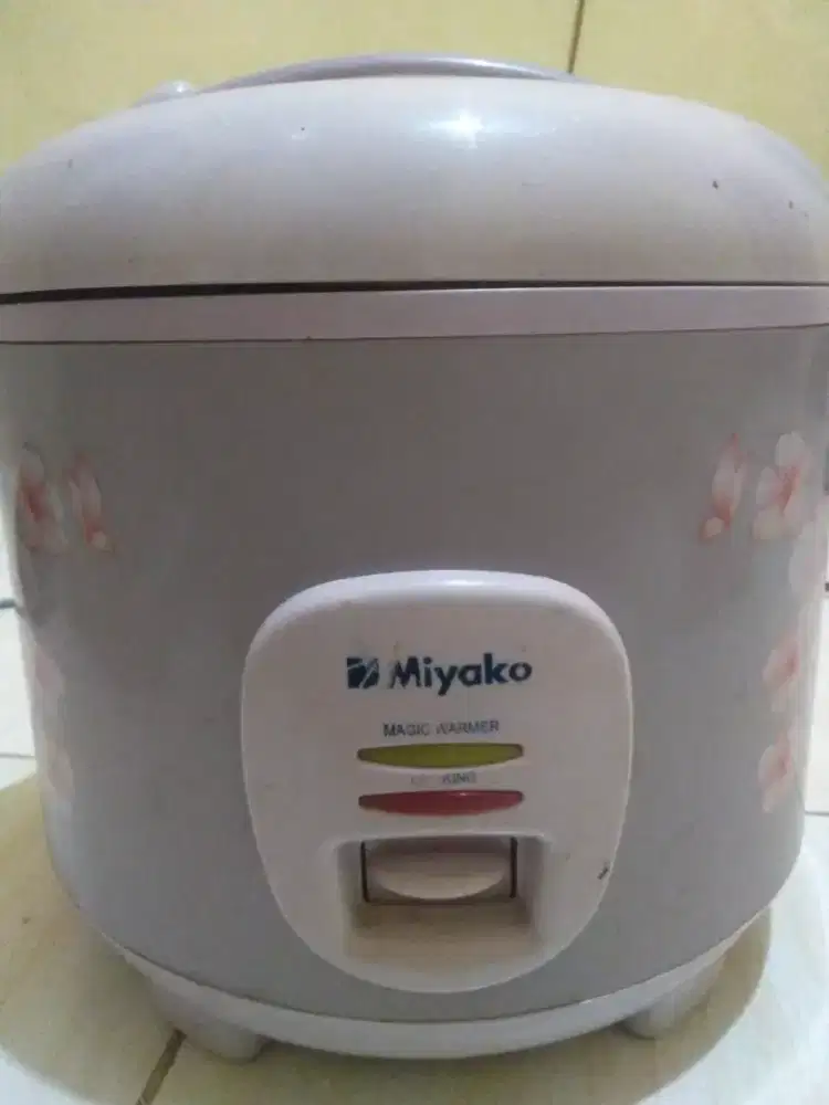 Panci Teflon + Bodi Rice Cooker Miyako Standar(Kanibalan)