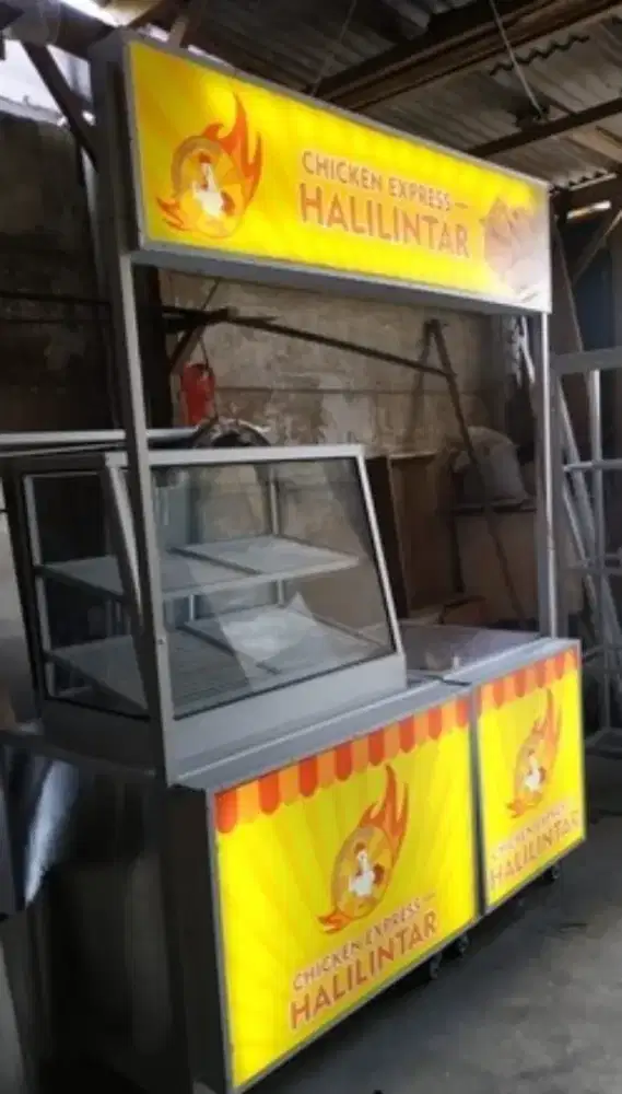 Dicari Karyawan Untuk Jaga & Masak Fried Chicken