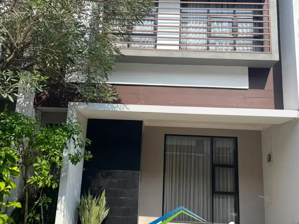 Jual Rumah 2 Lantai Siap Huni Lokasi Strategis Di The Villas Buaran Dekat Akses KRL Serpong, Tol Serpong-BSD, Dan Kawsan BSD