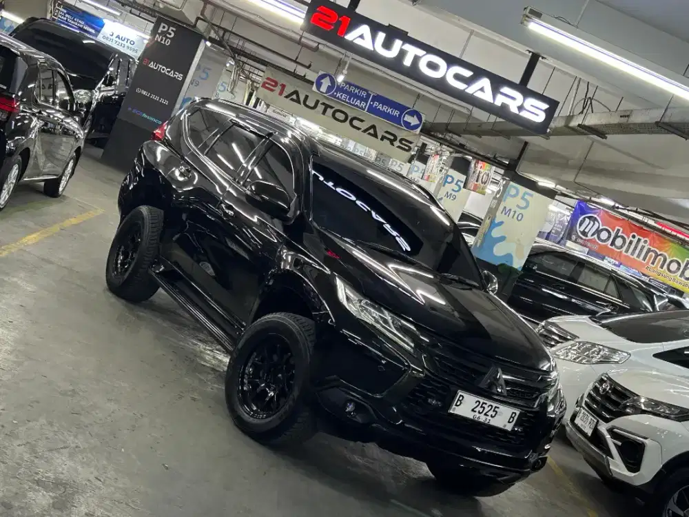 MITSUBISHI PAJERO SPORT DAKAR 2.4 AT 2018 (ISTIMEWAH) HITAM