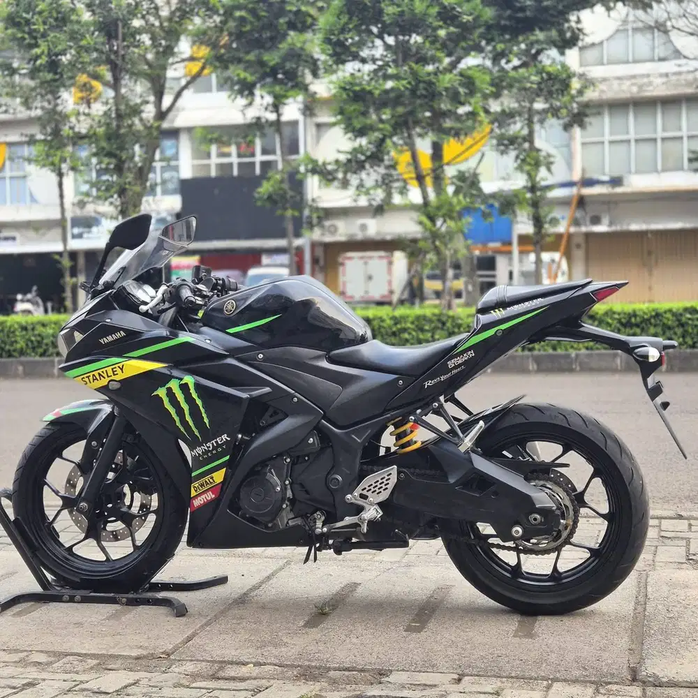 YAMAHA R25 V1 2015 HITAM KM RENDAH PAJAK ON SIAP GAS JAUH
