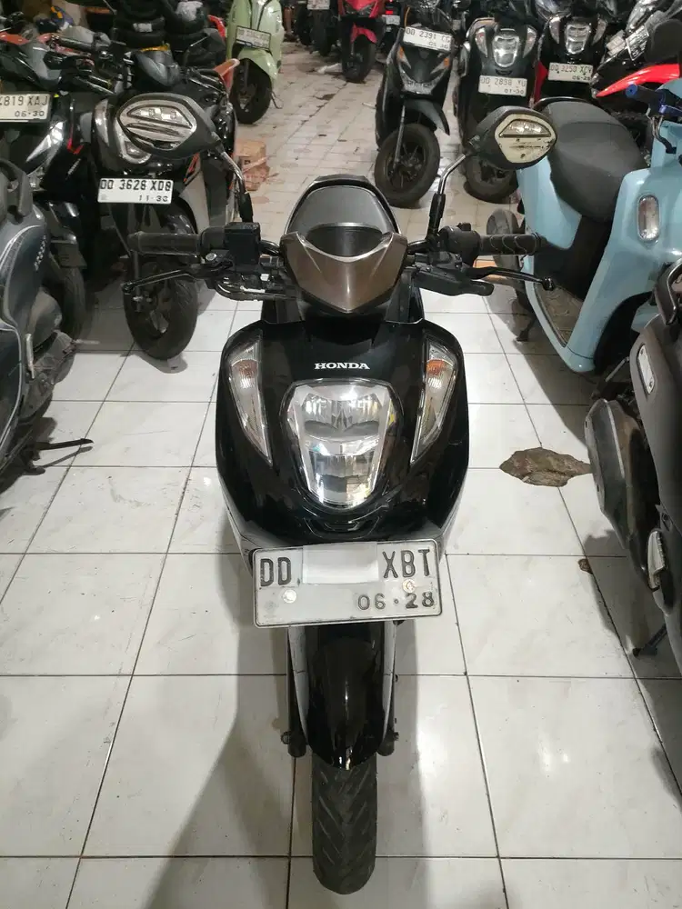 Honda Genio 2023 hitam