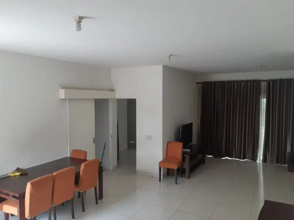 Disewakan Rumah Cantik Semi Furnished di Cassia, Jgc, Cakung, Jakarta Timur, 007
