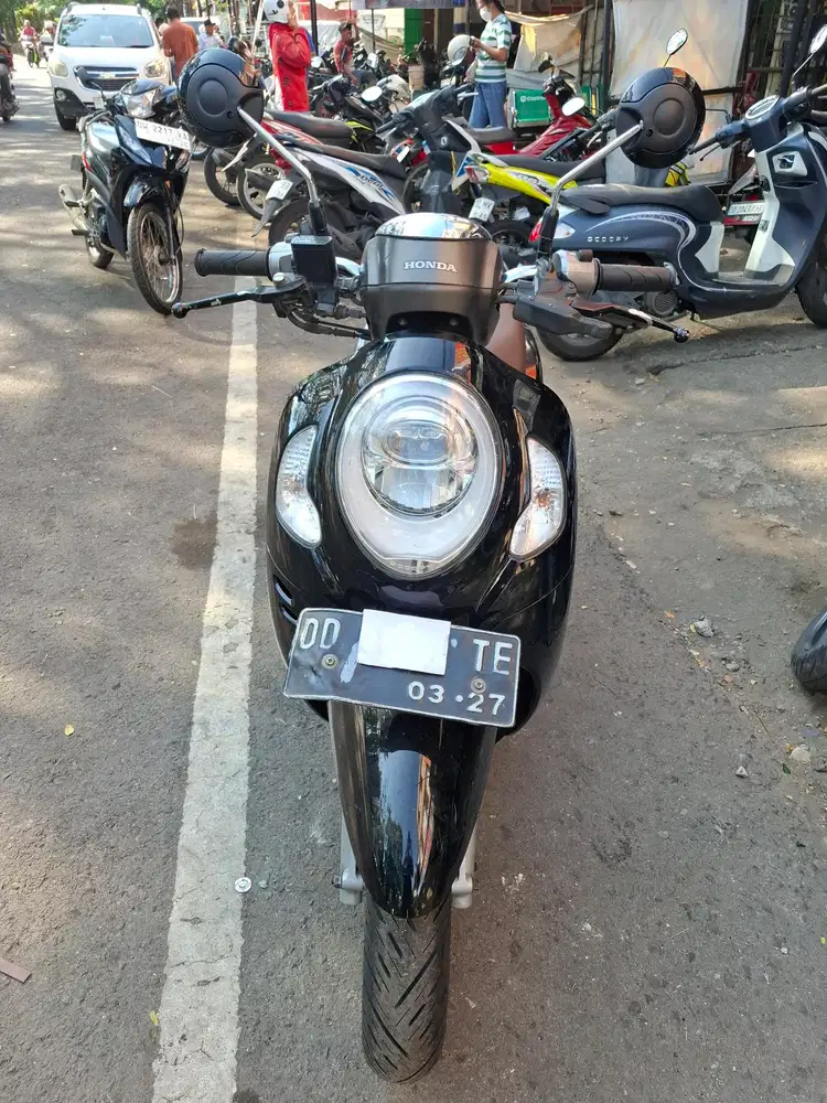 Honda Scoopy 110cc 2022 Hitam keyless