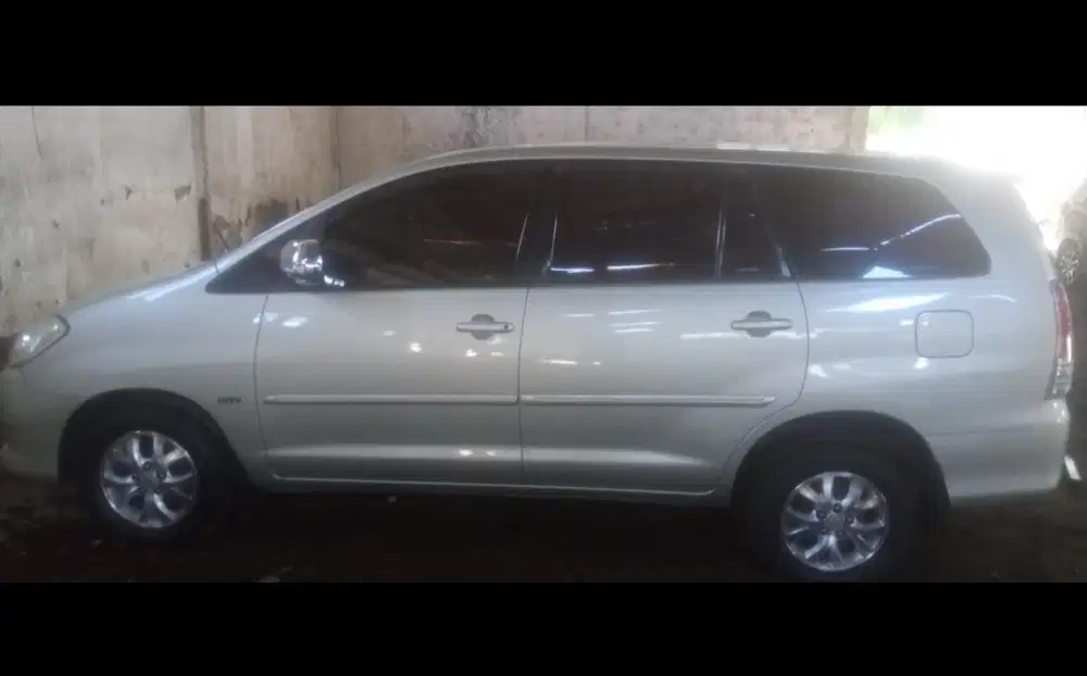 Toyota Kijang Innova 2008 Bensin