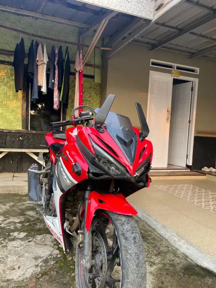 Jual motor cbr 150r