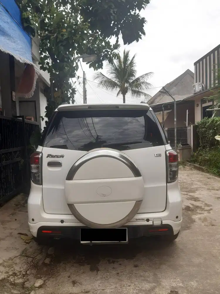 DIJUAL TOYOTA RUSH 1.5 MT TIPE S TAHUN 2012