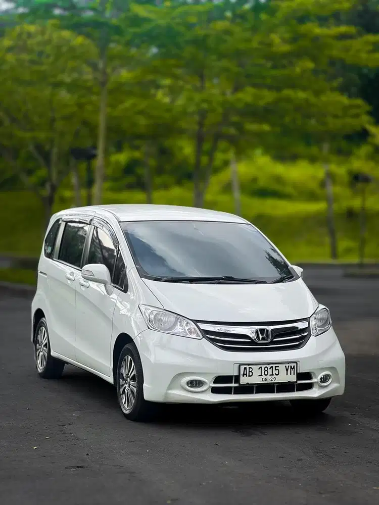 Honda Freed 2013 Bensin