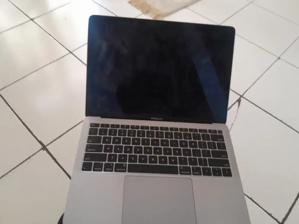 Dijual macbook Air