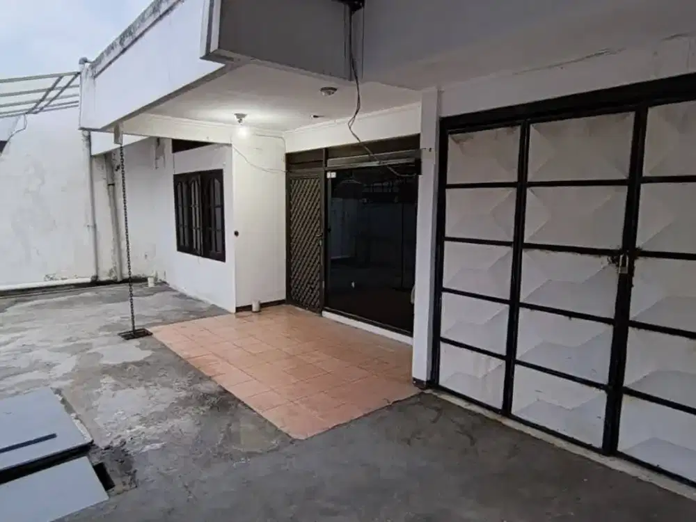 HUNIAN STRATEGIS Hitung Tanah di Tengah Kota Surabaya