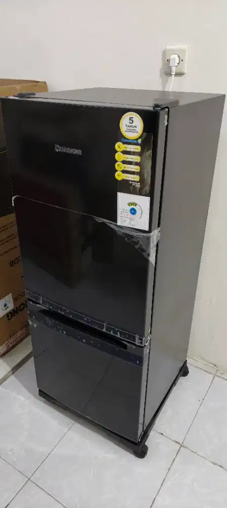Kulkas 2 Pintu Changhong FBM170DB Freezer Bawah