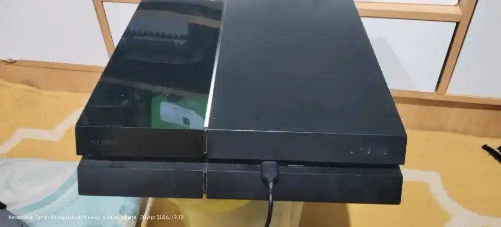 PS 4 + Stik 500GB Normal Cuma Kardus aj ga ad