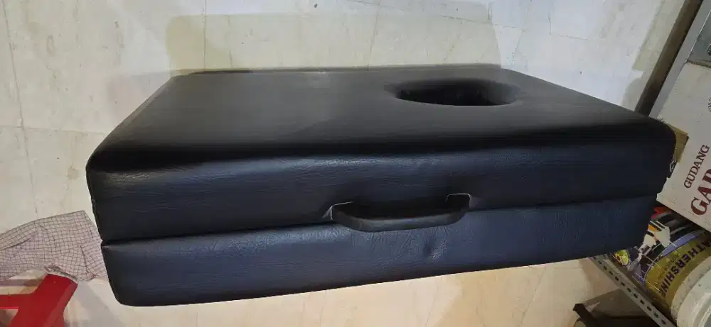 Ranjang lipat terapi massage