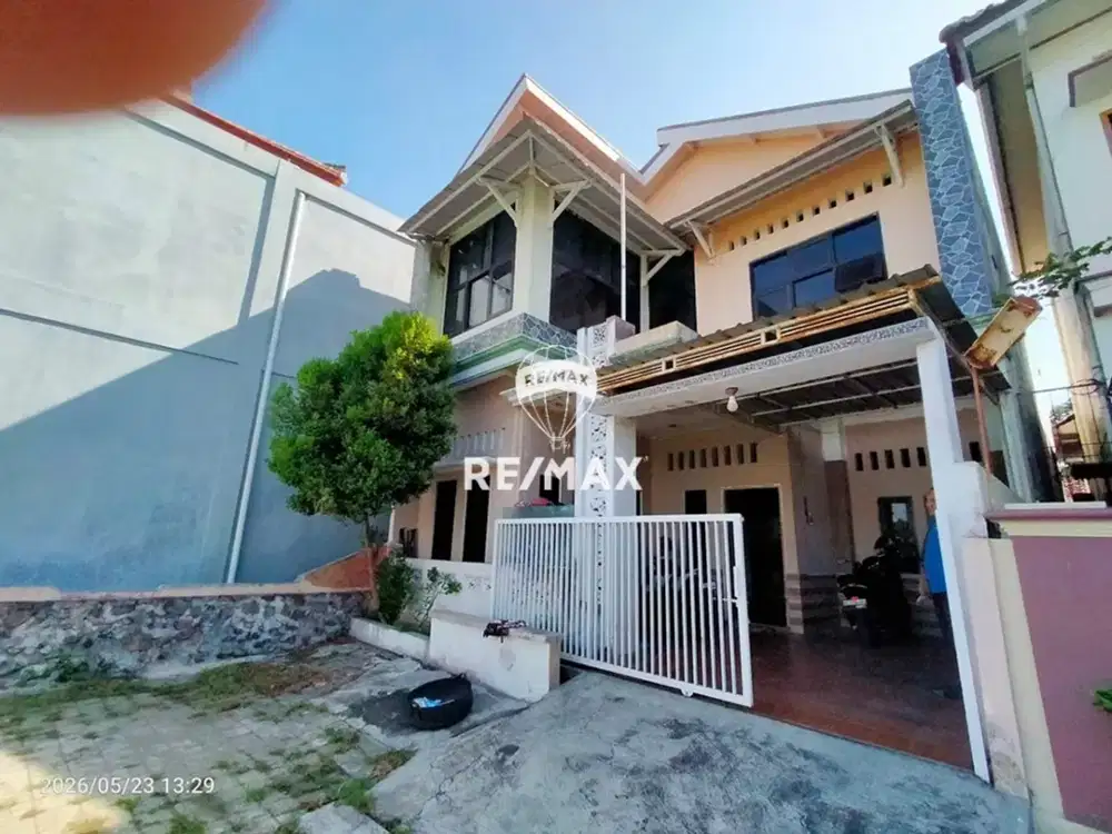DI JUAL RUMAH 2 LANTAI SEMI FURNISHED, JL KEPITING BANYUWANGI