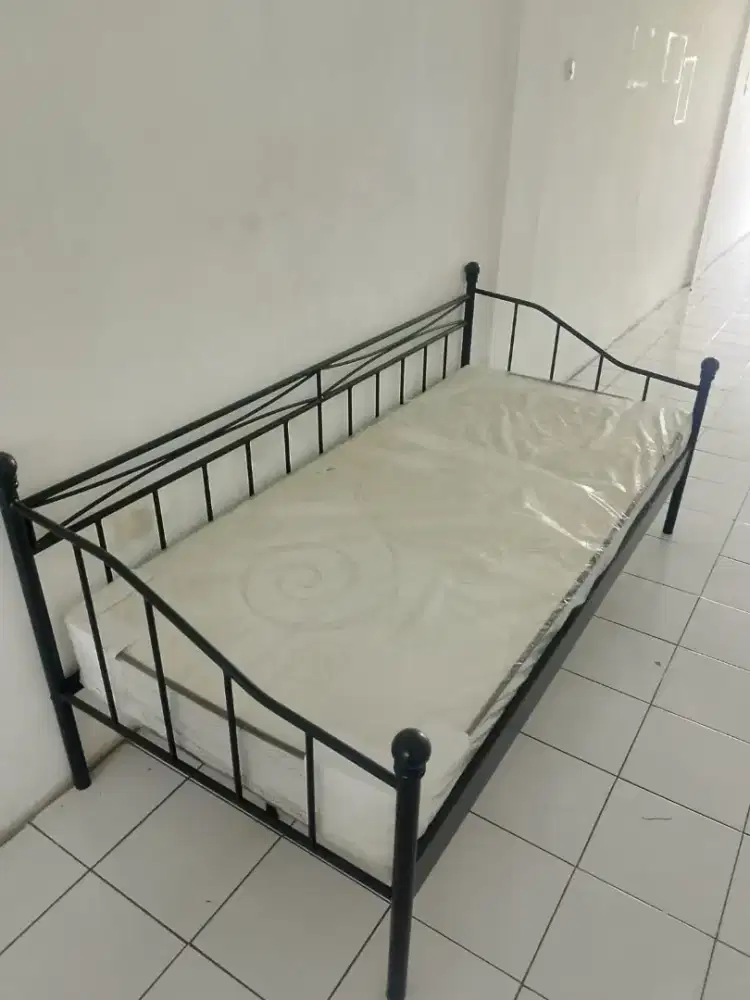 Dijual Daybed Black Metal + Matras