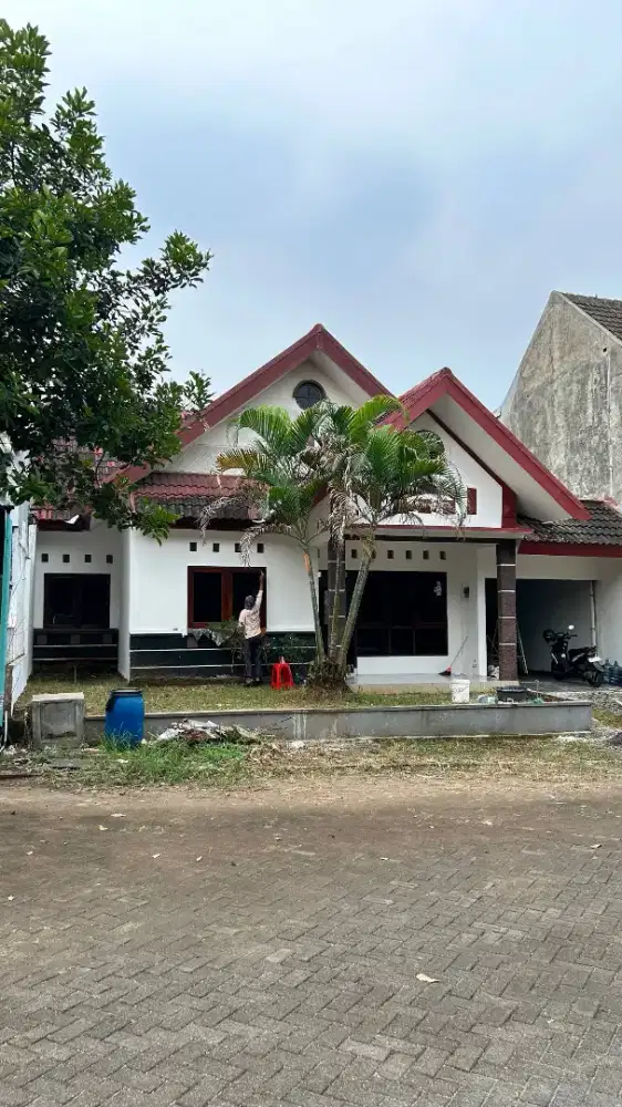 Dikontrakkan Rumah Semarang Atas Perum Taman Setiabudi Banyumanik