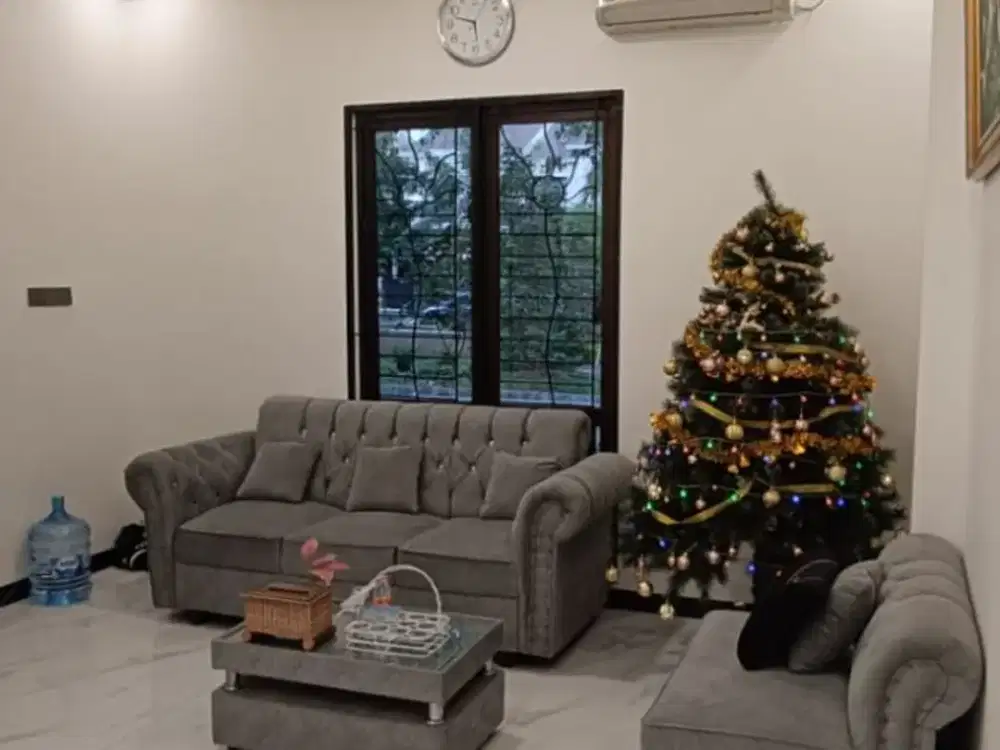 Jual Cepat Rumah Mewah 3 Lantai Cluster Aralia, Harapan Indah, Bekasi, 010